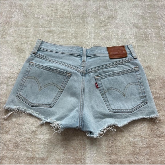 Levi’s 501 Jean shorts - Picture 6 of 6